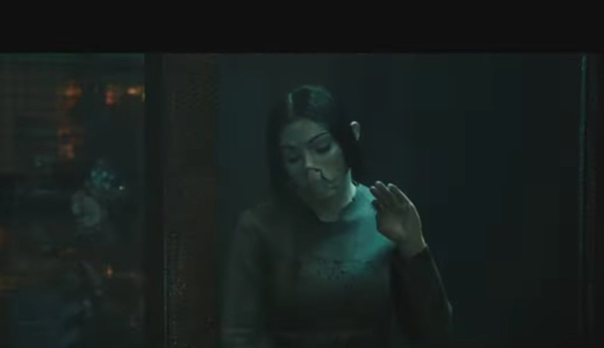 BohemianVerge's tweet photo. @screencrushnews Does she look like a Talokanil to you?  Post credit scene #1 from Thor The Dark World, behind and to the right of The Collector. https://t.co/XhWbsvmStO