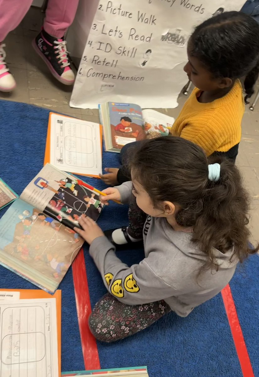 MrsScott2nd's tweet photo. Ss revisited the text to compare and contrast characters from the story #DearPrimo. 🍎 https://t.co/0viMlXKDSc