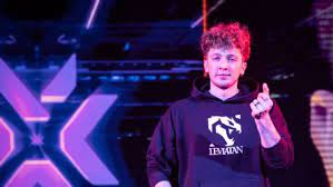 El ganador a Jugador de VALORANT del año 2022 es:

🥇 <a href="/tacolillalzh/">Tacolilla</a> 
🥈 <a href="/keznitdeuS/">keznitzim</a> 
🥉 <a href="/Mazinofps/">Mazino</a>