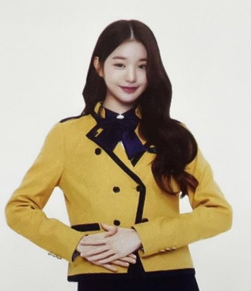wonyoung’s graduation pics