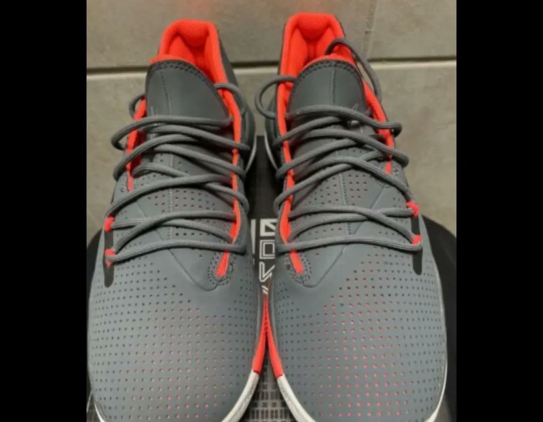essentialZim's tweet photo. Under armour Steph Curry 3Zero👍, In store, size 8 and 10 left 👍

#100% genuine 👍
#100% authentic 👍
#100% original 👍
#Readily available 👍
#Same colors👍
@essentialZim https://t.co/XXVd9K1La8