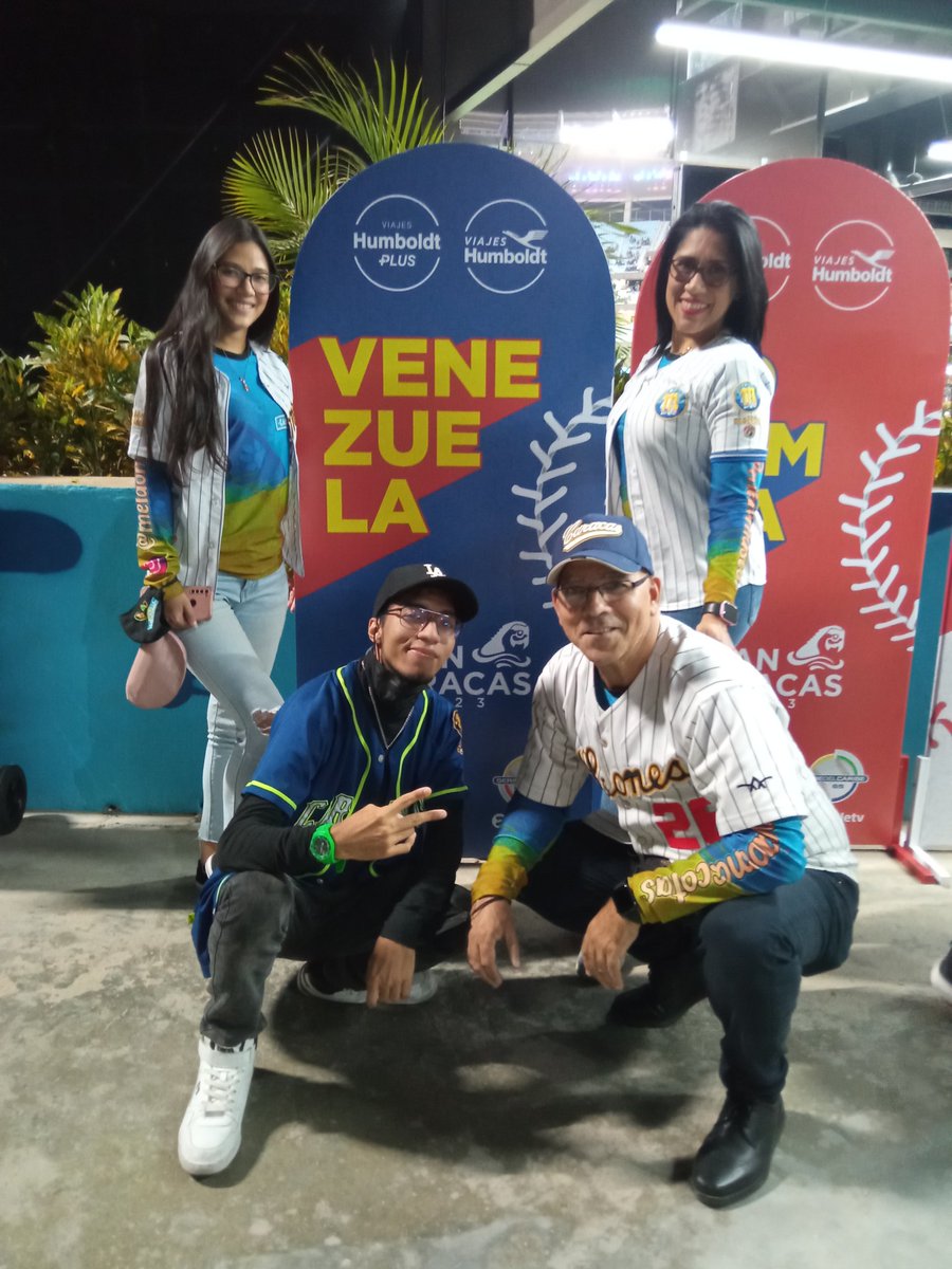 YSAIASBELLOC's tweet photo. #BeisbolxTeleven , Saludos desde la pastora Caracas,  excelente juego y mejor transmisión, ligando a nuestros Gloriosos Leones, Campeones con Chacin en la lomita https://t.co/vmjevGnfph