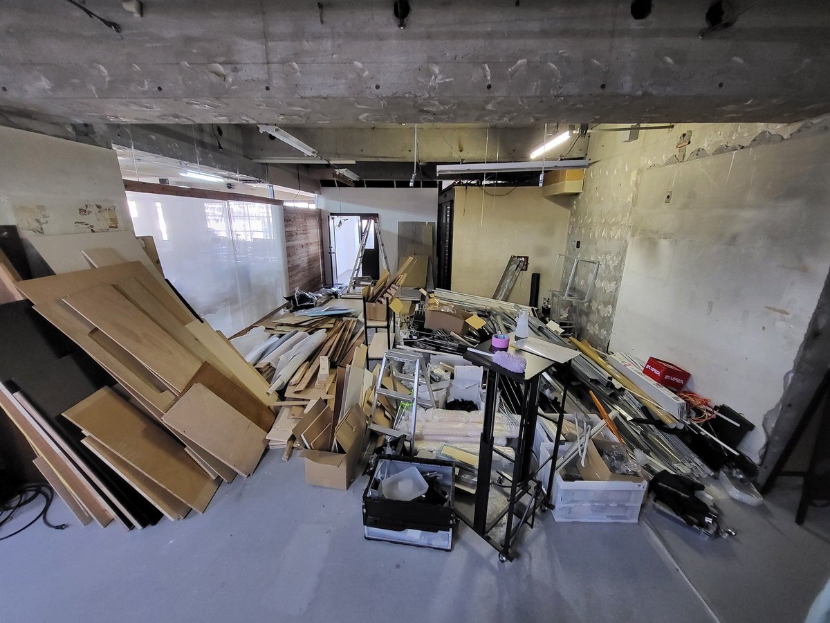 simakaze01's tweet image. 廃棄予定品の提供
結構木材や単管などが多めです。自分からみても良資材ではありますがこちらについては”無料”でお渡しします。
というか引き取ってください。なくなり次第終了なのでよろしくお願いします。あと近くでよい廃品回収業者の知り合いいたら紹介もお願いします
#AxRobotix