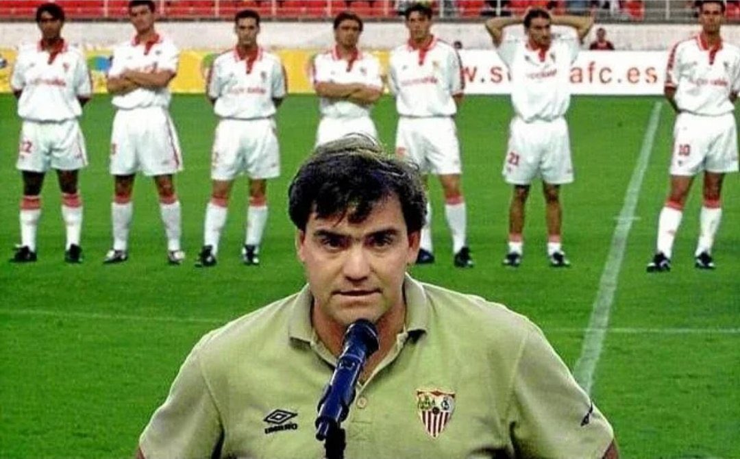 VasilisTsiartas's tweet photo. No podría recibir peor noticia que esta. Descansa en paz mister. Ha sido un honor trabajar contigo. No existen palabras para describir lo mucho que lamento tu pérdida. 😔😔 #SEVILLA_FUTBOL @SevillaFC https://t.co/JSnHbVOhsv