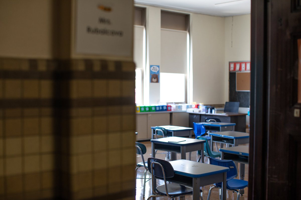 dominic_256ug's tweet image. With a new term just beginning Ensure a comfortable learning environment for your students with our top-quality air conditioning solutions for schools! Contact us on 0706149658 or dm @AirTro_EngCoLtd for more information  #SchoolAC #ComfortableLearning #StayCool"