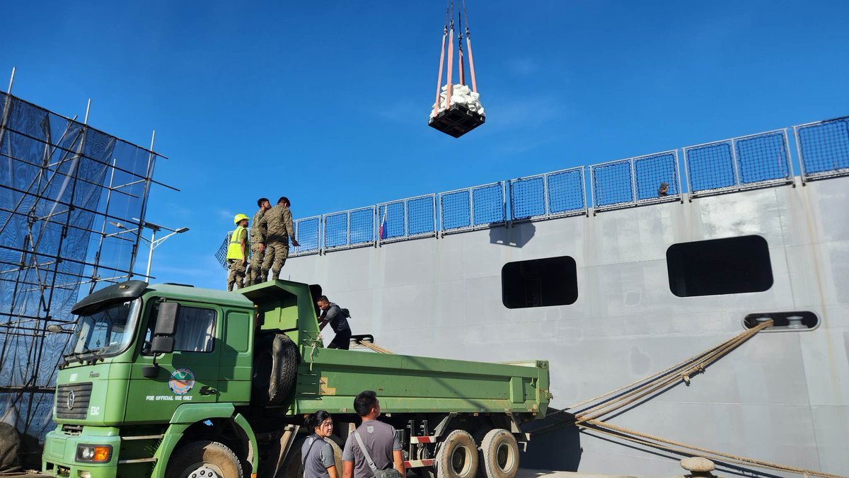 OCD10NorMin's tweet photo. The Office of Civil Defense Region 10, as lead of the Northern Mindanao RDRRMC Logistics Cluster, facilitated the hauling and transportation of the 385 tons of humanitarian goods from DSWD Central Office on January 30 - February 2, 2023. https://t.co/aMEJtDiZHn