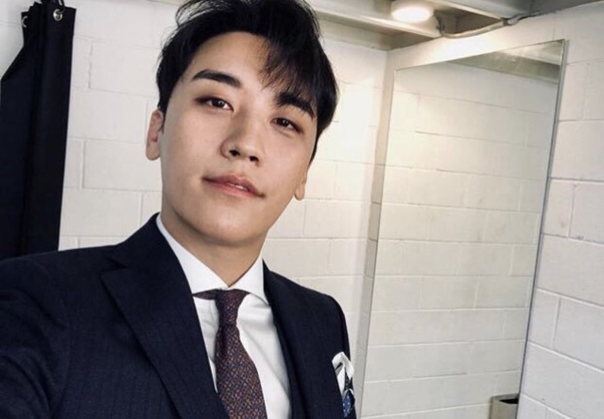 meineedcoffee's tweet photo. I’m glad you are home.
Please take good care of yourself 💙
#SeungriWeWaited #StillWaiting #AlwaysWaiting https://t.co/o29hbdph5G