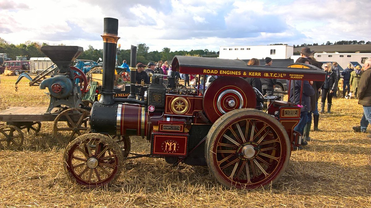 2019Ifaw's tweet photo. #IronworkThursday
When I first moved to #Oxfordshire, I had no idea how much proper old-school farming went on quietly in the background. I'd certainly never been to a ploughing match before.
Here's some metallic bits of farm history at the 2019 #Ipsden Ploughing Match. ๐ https://t.co/SoazXnXKj3