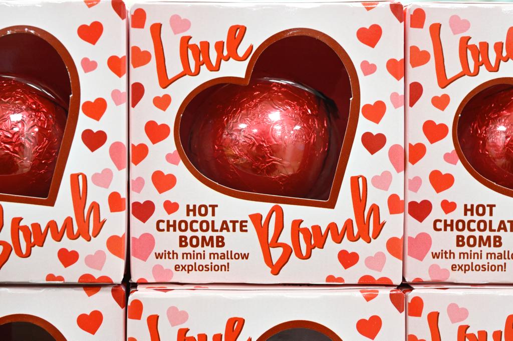 VanHage's tweet photo. 💕If you're sweet on someone, why not treat them to a Hot Chocolate Bomb or some Mallow Toppers this Valentine's day? The perfect snuggle accompaniment.
#valentinesday #love #hugs #gifts #heart #couples  #truelove #mylove #trueloveforever #cupid #hotchocolate #marshmallow https://t.co/g7eWy6yr1j