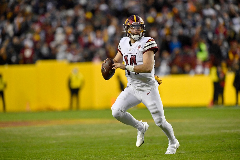 Touchdown24_Mag's tweet image. Commanders geben Howell eine Chance #WashingtonCommanders #SamHowell tinyurl.com/2xjwsh9p