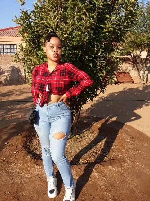 AdvoBarryRoux's tweet photo. Rorisang Shaku (17) from Apel, Ga-Nkoana. Was Last seen by family on 14 January 2023. If anyone knows her whereabouts please contact the nearest police station. 

Retweet For Awareness https://t.co/WcA8t5jHpg