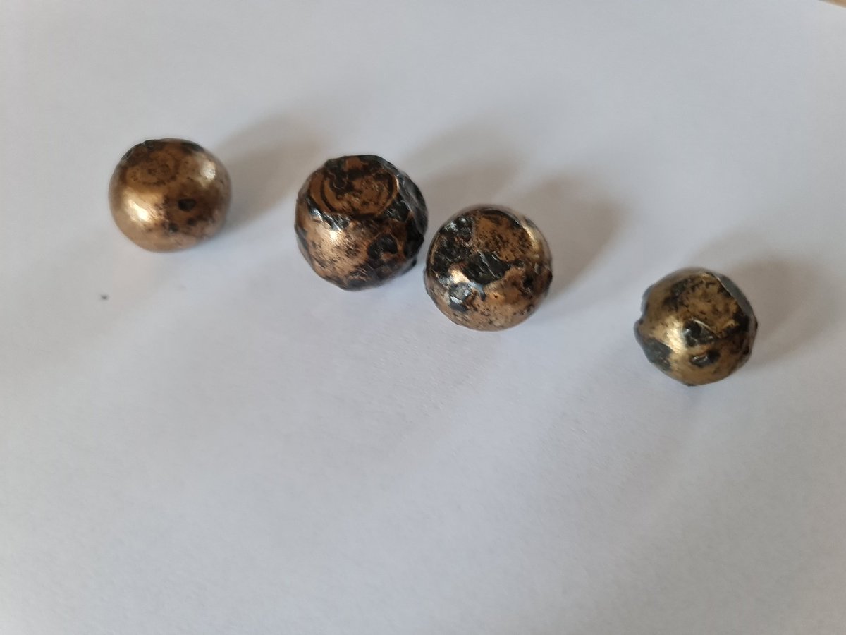 #VikingAge and #medieval (10th-12th century) oblate spheroid weights from #Ostrowite (Poland).
Conservation and cleaning revealed their 'golden' glittering nature. They could have been used as an alternative form of currency and of course for weighing silver.