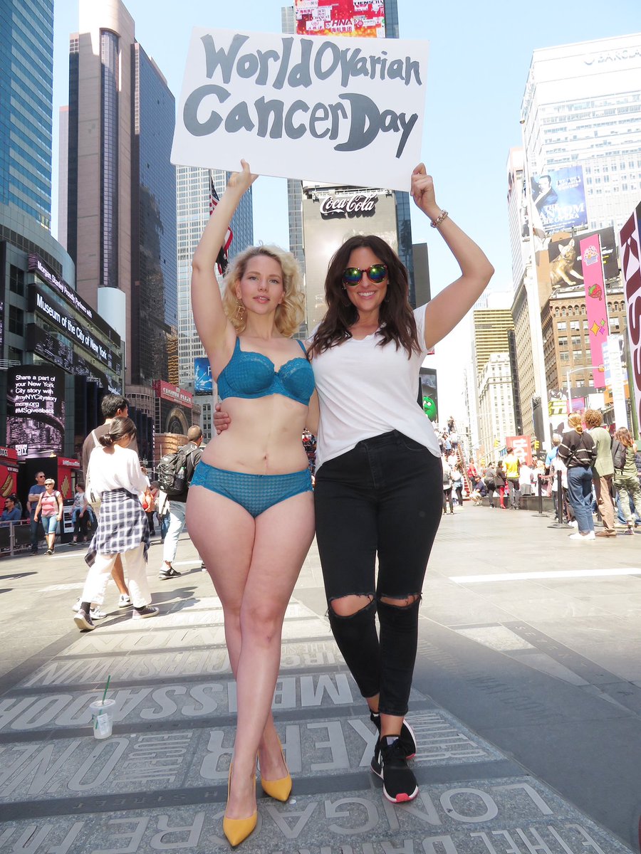 Si hay que hacer una reivindicación en la calle que mejor manera de que te miren y te hagan caso que salir en ropa interior.