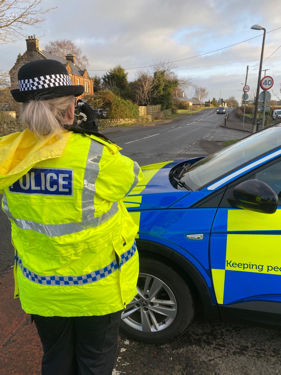 NithsdalePolice's tweet photo. #Dumfries Community Officers are carrying out a speed check in #Beeswing. Reducing Road Traffic Collisions & Injuries is a Divisional Priority. Stick to the speed limit & you wont need to worry where we go next. #CommunityPolicing #KeepingPeopleSafe https://t.co/aKPauvFbPP
