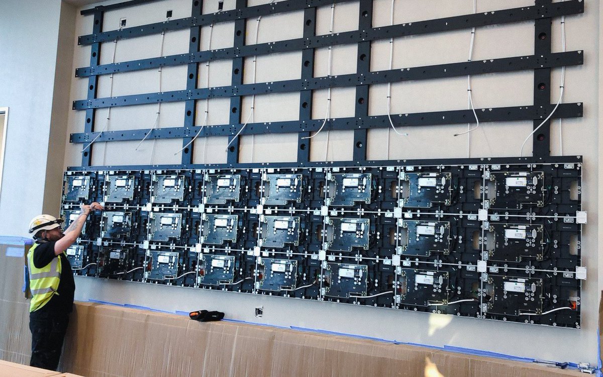 Bendac_Labs's tweet photo. Our team works to the highest standard in all aspects of our full turnkey process, and there is certainly no exception to this when it comes to our expert Engineering department. Their focus and attention to detail ensures that every pixel is perfect.
#Bendac #LED #AV #Tech https://t.co/RJn2FBLo2O
