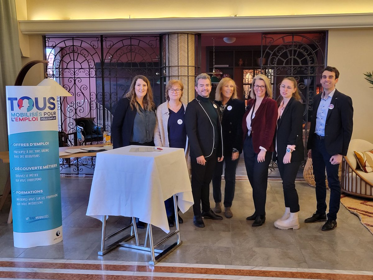 Steph66600's tweet photo. Le groupe @roussillhotel accueille les équipes de @Poleemploi_oc Perpignan à #HotelLesFlamandsRoses  pour recrutement qui permet le lancement saison 2023 ➡️ 50 postes à pourvoir. Merci pour cette mobilisation #PerpignanSantVicens #CapEmploi #PerpignanSaintAssiscle https://t.co/psmWxpKvgc