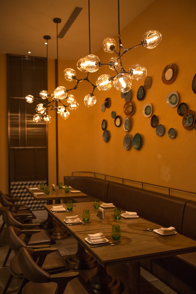 zeamaylighting's tweet photo. Hotel restaurant popular pendant lamp with Cognac handmade lampshade and bronze finish. #pendantlighting #zeamaylighting #metal #pendantlamp #hotelchandeliers #hanginglights #interiordesign #hoteldesign #hotellightingsupplier #hotellightingideas #lampdesign #glass #customized https://t.co/ud57Tq7Tde