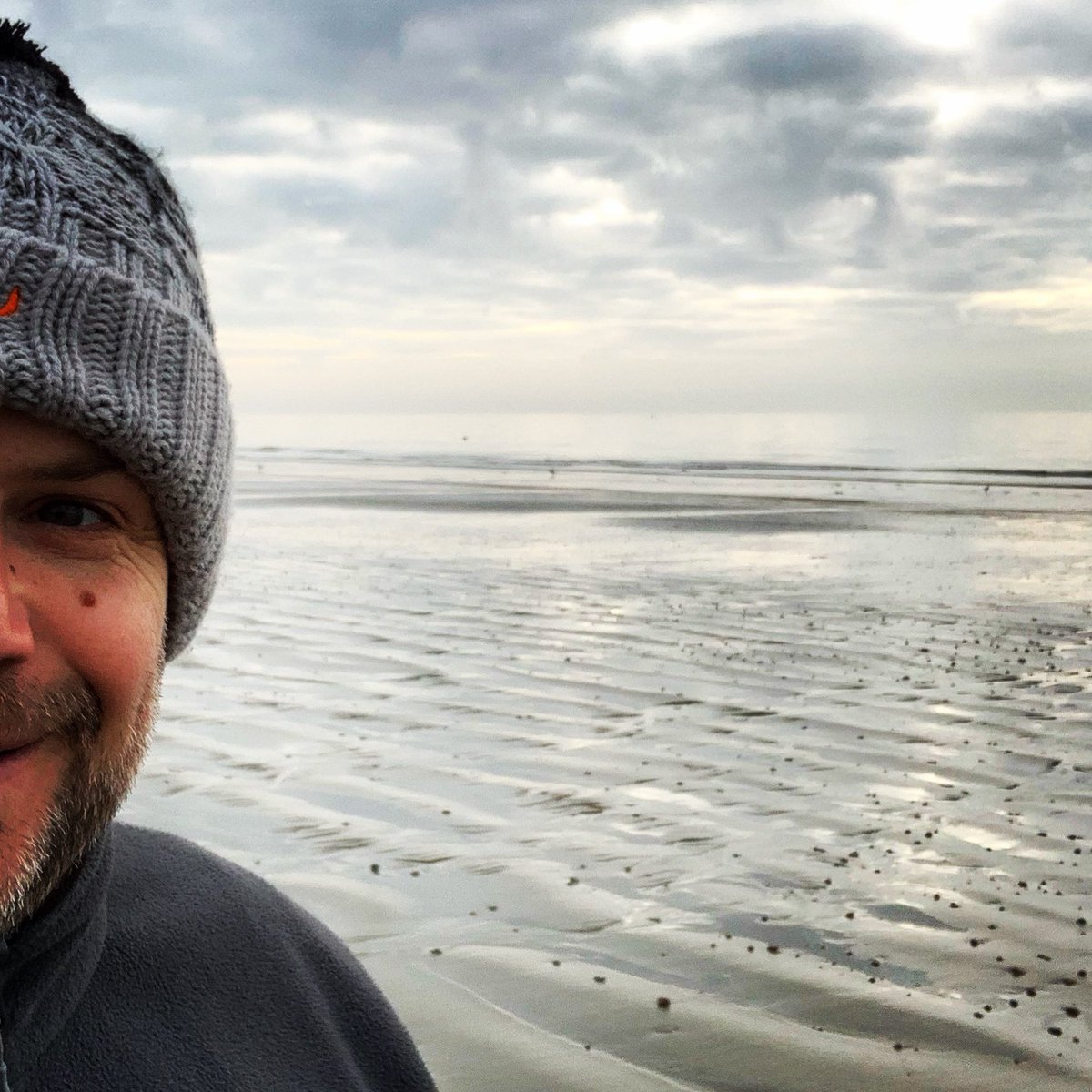 ToBoarding's tweet photo. Time to dust off the cobwebs from the running shoes #boredtoboarding #healthandwellness #healthandfitness #jogging #Wellbeing #Motivation https://t.co/qHh04afsVl