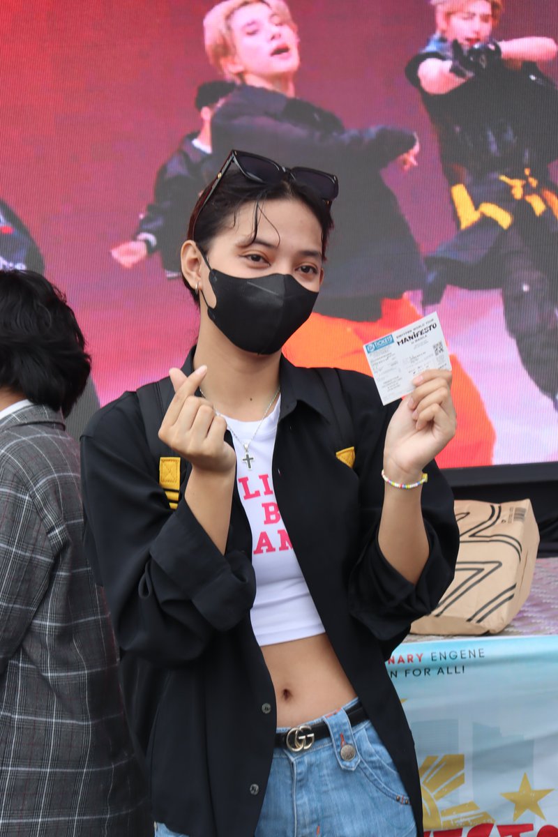 enhypen_phi's tweet photo. [#MANIFESTO_IN_MANILA] 
HIGHLIGHTS AT #ENGENEFanZone

Congratulations!

The winner won a UPPERBOX A Ticket from @pulpliveworld and @happeehour for the concert! Thank you, Inang!

#ENHYPEN #ENGENE #ENGENE_FIESTA https://t.co/o9qY23tpcv