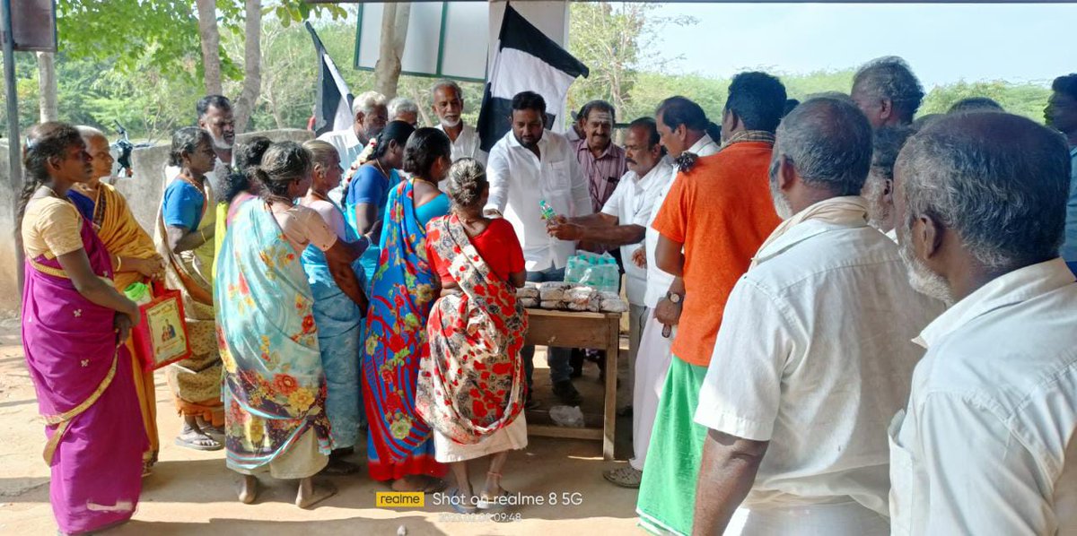 tmmkkkl's tweet photo. மனிதநேய மக்கள் கட்சியின் 15 ஆம் ஆண்டு தொடக்கவிழாவை முன்னிட்டு T. எடப்பாளையம் கிளையில் கொடியேற்றும் நிகழ்ச்சி(ம) குன்னத்தூர் அரசு மருத்துவமனையில் நோயாளிகளுக்கு அன்னதான நிகழ்ச்சி மாவட்ட தலைவர் பசல் முஹம்மது தலைமையில் நடைபெற்றது. https://t.co/ZeIYRC91hw