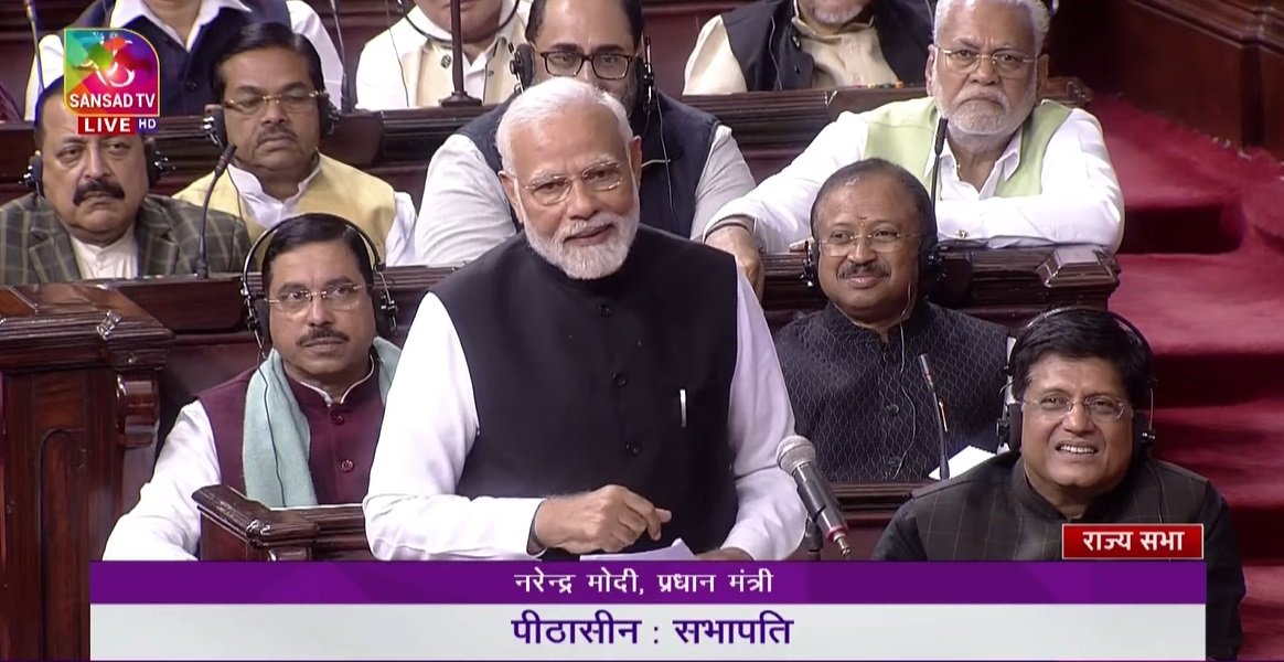 TVG_BJP's tweet image. &apos;कीचड़ उसके पास था, मेरे पास गुलाल, जो भी जिसके पास था, उसने दिया उछाल....जितना कीचड़ उछालोगे, कमल उतना ही खिलेगा&apos;

-PM @narendramodi ji 

#PMModiLIVE #ModiLIVE #PMModiInRajyaSabha 
#ModiInParliament 
#MotionOfThanks