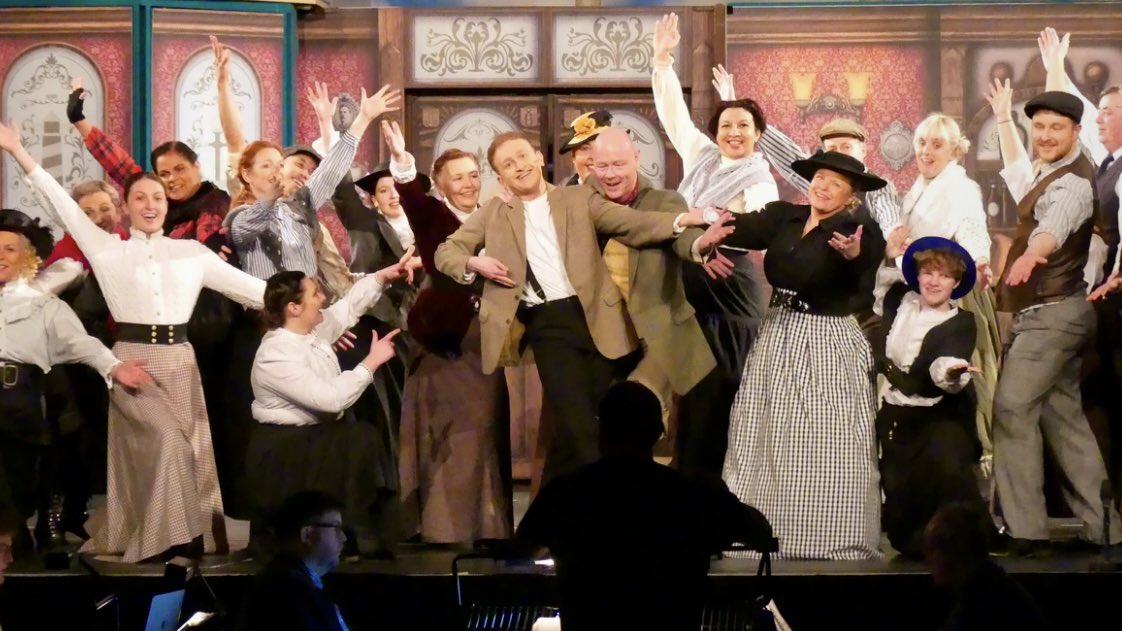curtainuptweets's tweet photo. "What a triumph!" Read the review https://t.co/SWGlXaruwm then come and see the show! Kipps: The new Half a Sixpence Musical at @GrimsbyAud until Saturday. ๐๏ธ https://t.co/CtTMz5ERIf ๐ช #flashbangwallop https://t.co/gNHR1rJoDw