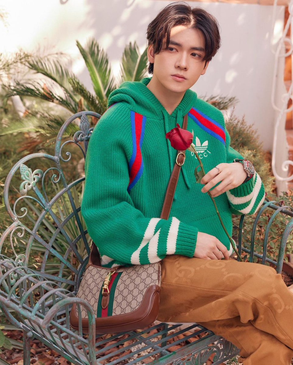AmmodelAu's tweet photo. 🙏🌹💚  #bazaarmenthailand #yorch_yongsin https://t.co/fjjmcTzQNx