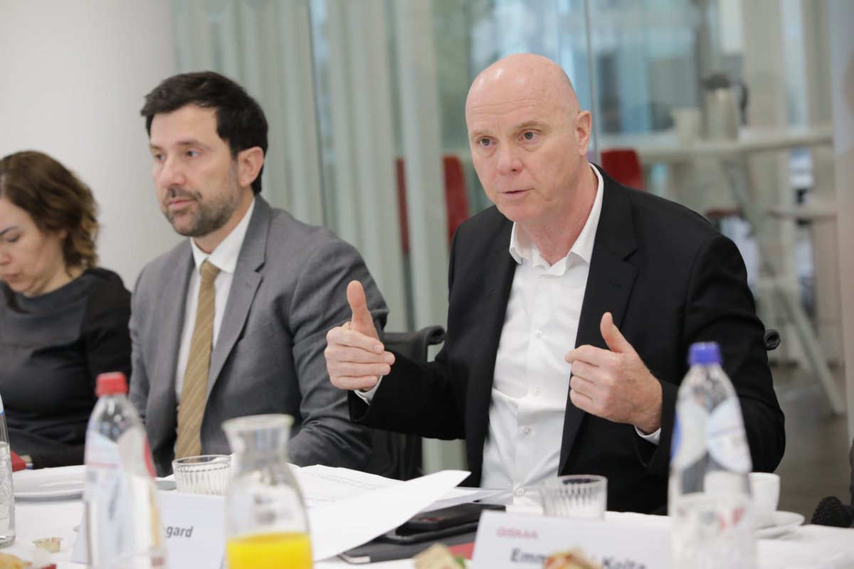 GSMAEurope's tweet image. #GSMAconnected | This morning our members, policymakers, 🇪🇺 country representatives &amp;amp;  📶 regulators are discussing the most suitable regulatory &amp;amp; commercial conditions for switching off 2G and 3G networks for the more efficient #4G &amp;amp; #5G technologies.
🔗 gsma.com/gsmaeurope/gsm…