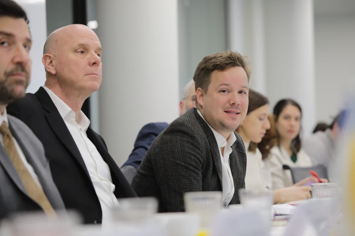 GSMAEurope's tweet image. #GSMAconnected | This morning our members, policymakers, 🇪🇺 country representatives &amp;amp;  📶 regulators are discussing the most suitable regulatory &amp;amp; commercial conditions for switching off 2G and 3G networks for the more efficient #4G &amp;amp; #5G technologies.
🔗 gsma.com/gsmaeurope/gsm…