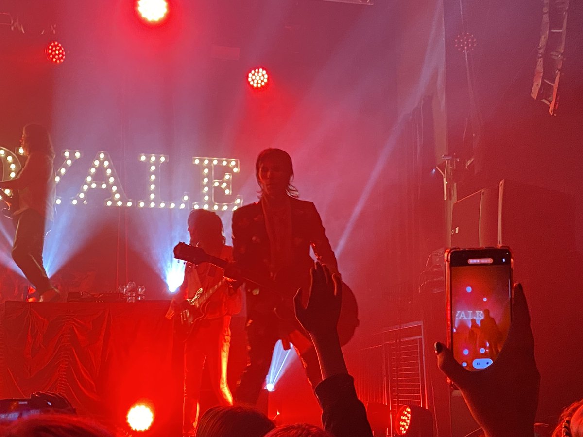 Davomanoo's tweet photo. On the comedown from such an amazing show! Loved every minute of it!! ❤️ @PalayeRoyale ❤️ https://t.co/KK3cPGz4UR