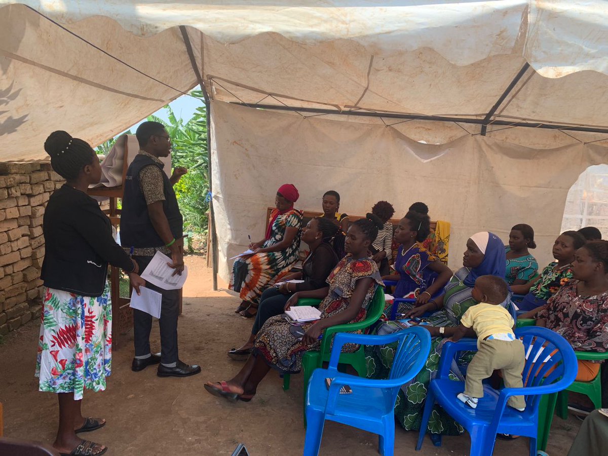 refugeelawproj's tweet photo. With funding from @unwomenuganda &amp; @JapanEmb_Uganda, our Kyegegwa Field Office team is conducting a 3-Day training in leadership skills, human rights, refugee rights &amp; obligations, land rights to women in Mpara sub-county, a host community for refugees in Kyaka II settlement. https://t.co/WN4O1nT7iK