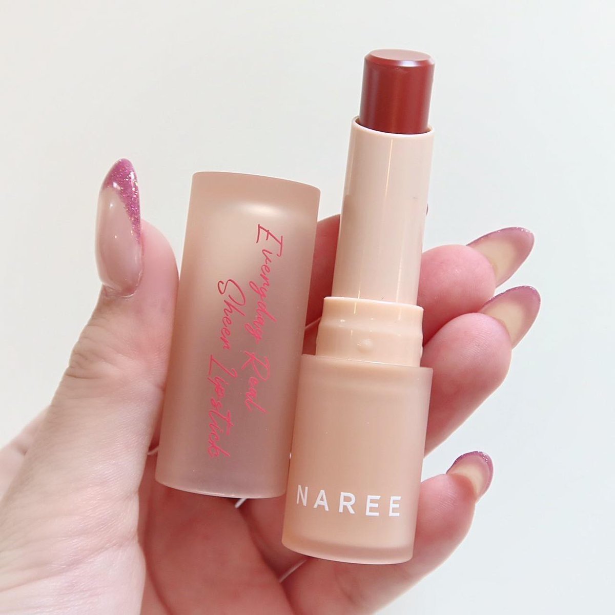 tida3344's tweet photo. 💄🥀👄
ลิป #NAREEMAKEUP รุ่น Everyday real sheer lipstick 
No. 208 Girl Boss ปากฉ่ำ เบาสบายปาก ทาแก้มได้ด้วย
💗ค่าตัวน้อง > ฿149.-
.
📍พิกัด> https://t.co/xbBZJPrFPy

#naree #nareemakeup #รีวิวลิป
#everydaylip #sheerlipstick #everydayrealsheer #nareenewarrivals #รีวิวnaree https://t.co/1Z5HpIbExa