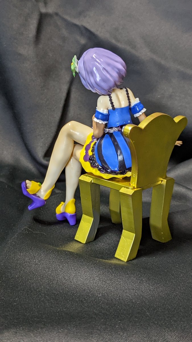 NTlivel0's tweet photo. 小春ちゃん謎のショーダンサーZのすがた
各アングルはこんな感じになります。
胴体～小物アクセサリー等は高靱性レジンの3Dプリント品です。※椅子のみレジン注型品です。
©BNP/BANDAI, DENTSU, TV TOKYO
版元さんのレギュレーション通り、下はショートパンツでキャストオフ不可能です。
よろです https://t.co/f7pVTbCRgJ