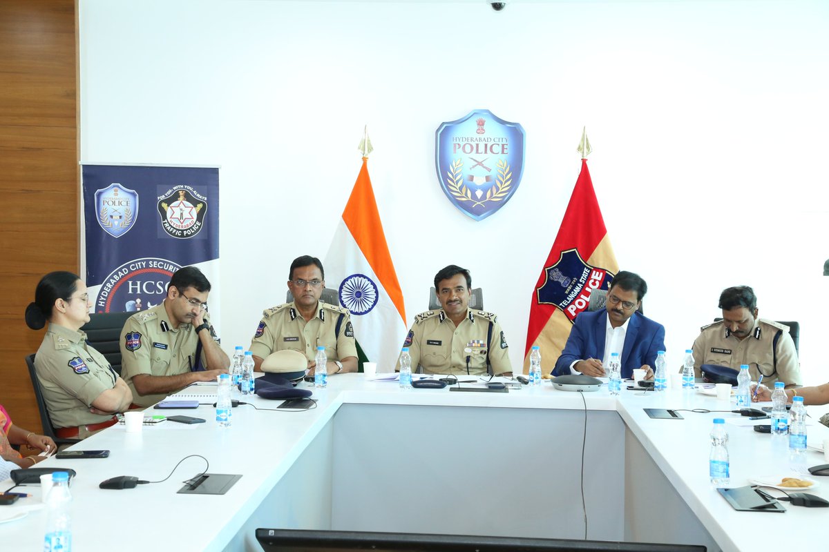 HCSC_Hyd's tweet photo. #HCSC conducted its 11th EC meeting at the ICCC building, Road No. 12, Banjara Hills, on 7th February 2023. The meeting was chaired by our Secretary General, Sri Chaitanya Gorrepati, &amp; attended by the EC members of the HCSC...

Read more⬇️
https://t.co/LgcHwjAv9v https://t.co/847TuK8318