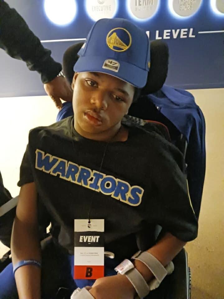 ByGeorgiaFort's tweet photo. According to Ladavionne Garrett Jr’s grandmother, the 12-year-old has been admitted to Gillettes Children’s Hospital in St. Paul. “He had a seizure tonight,” Shamonda Greer said. “Please keep him in your prayers. He is not doing well.” https://t.co/UCBSXgU1kG