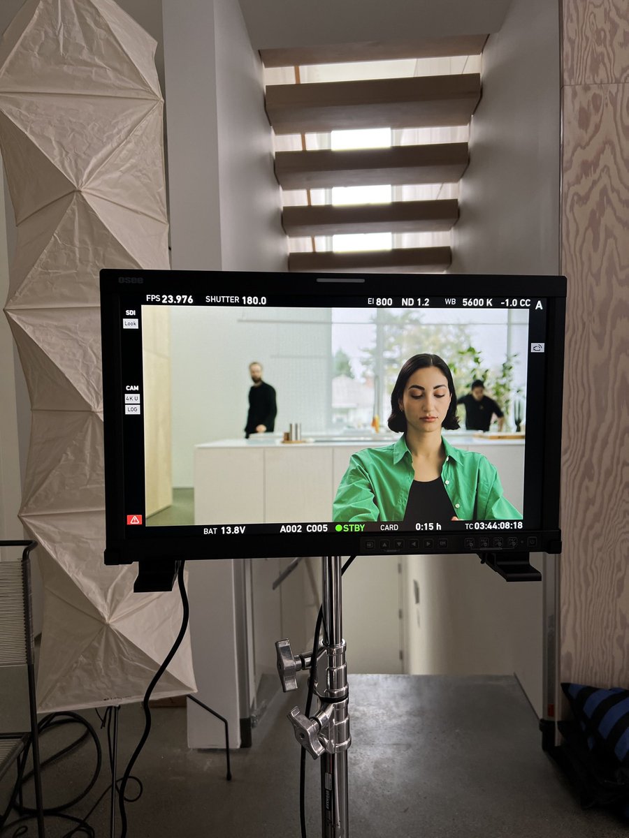 willw's tweet photo. Behind the scenes for the @read_cv shoot https://t.co/brj1HLQrZm