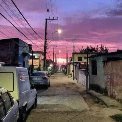 diretodomiolo's tweet photo. 🚨URGENTE: Traficante Djalminha, frente do Dick do Vilar em São João de Meriti teria sido levado para o tribunal do tráfico na Penha. Foi sentenciado após os traficantes desbloquearem seu celular e ver conversas dele desenrolando com milicianos. (Fonte: @diariodotrafico) https://t.co/uAuA0OmsOC