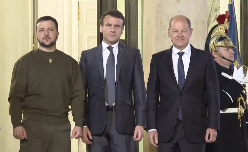 amriana's tweet photo. @Bundeskanzler @EmmanuelMacron @ZelenskyyUa Wonderful News!
#UkraineWinIsEssential
πππΊπ¦πΊπ¦πππͺπͺπͺππ https://t.co/rz1iVrtQCc