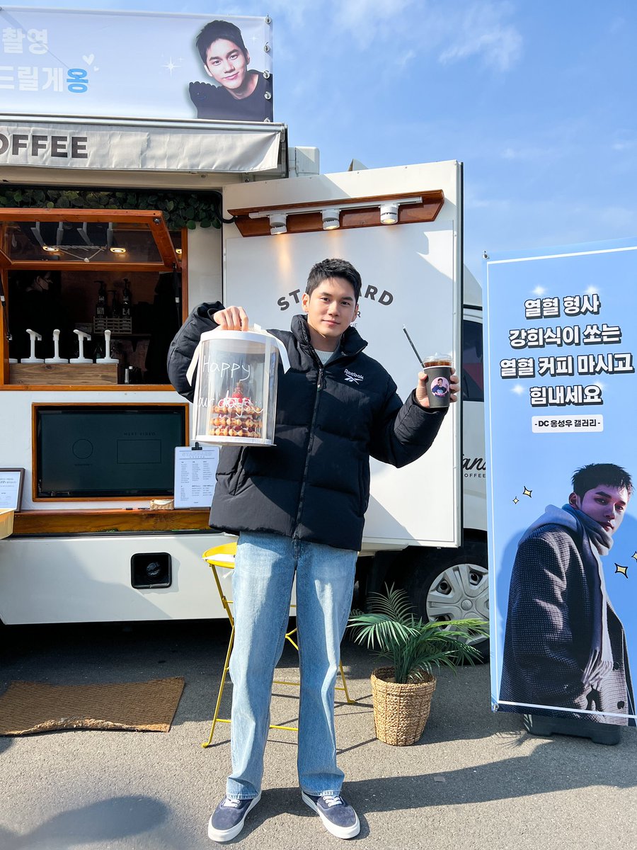 officialtwt_OSW's tweet photo. [💕] 오늘도 힘차게 촬영 중입니다!! 위로 덕에 파워 업!💪🏻 늘 감사합니다❤️

#옹성우 #ONGSEONGWU https://t.co/SuQdvMUDhM