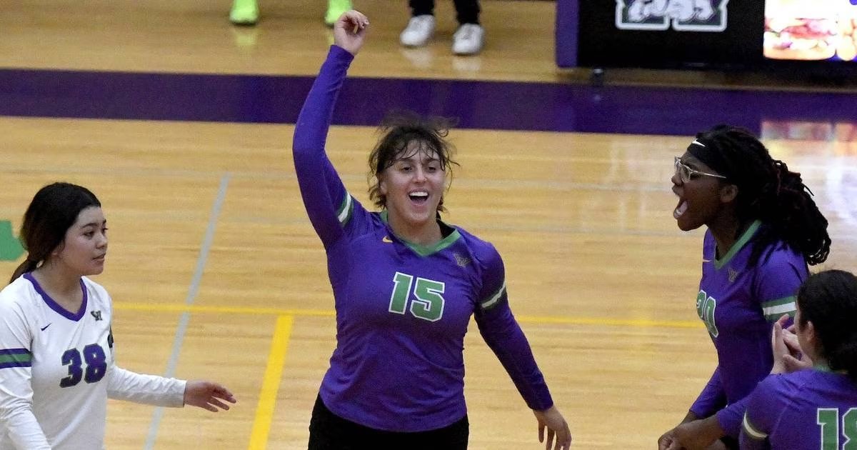 Volleyball Gets Commitment From Mia Carani

Mia is a 5-9 All-Conference softball &amp; volleyball player joining the Stormers volleyball squad in fall 2023. Mia comes to MATC with experience as a Middle Blocker/Outside Hitter from Waukegan High School and Net Force Volleyball club.