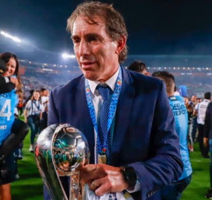 RT si también querías que Don Mario Almada fuera el nuevo DT de la Selección Mexicana 😔