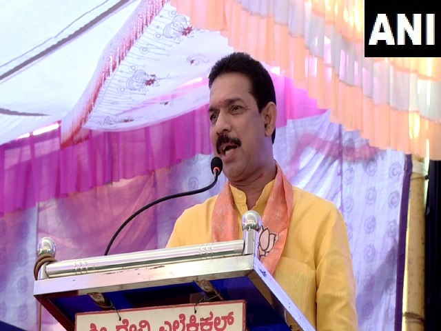 This (Assembly) election is all about Tipu vs Savarkar. They (Cong) allowed cele… This (Assembly) election is all about Tipu vs Savarkar. They (Cong) allowed cele…