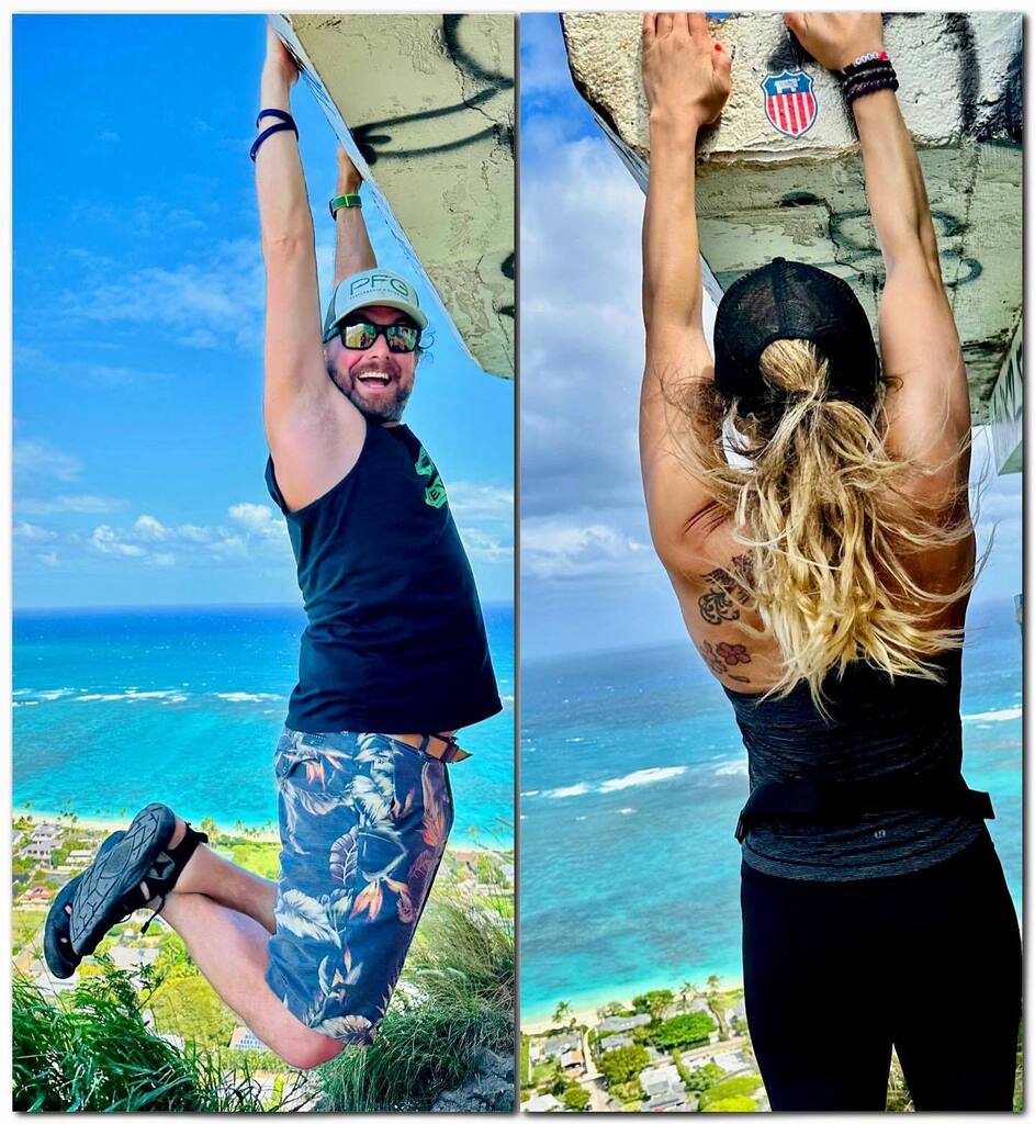 Greene_Mike's tweet photo. We just love hanging around the hiking trails on #OahuHawaii… 🥾🌊 

#HangInThere 🐱 #IgnoreTheGraffiti https://t.co/0VQkdCGtSD https://t.co/3ePkhqouQ9