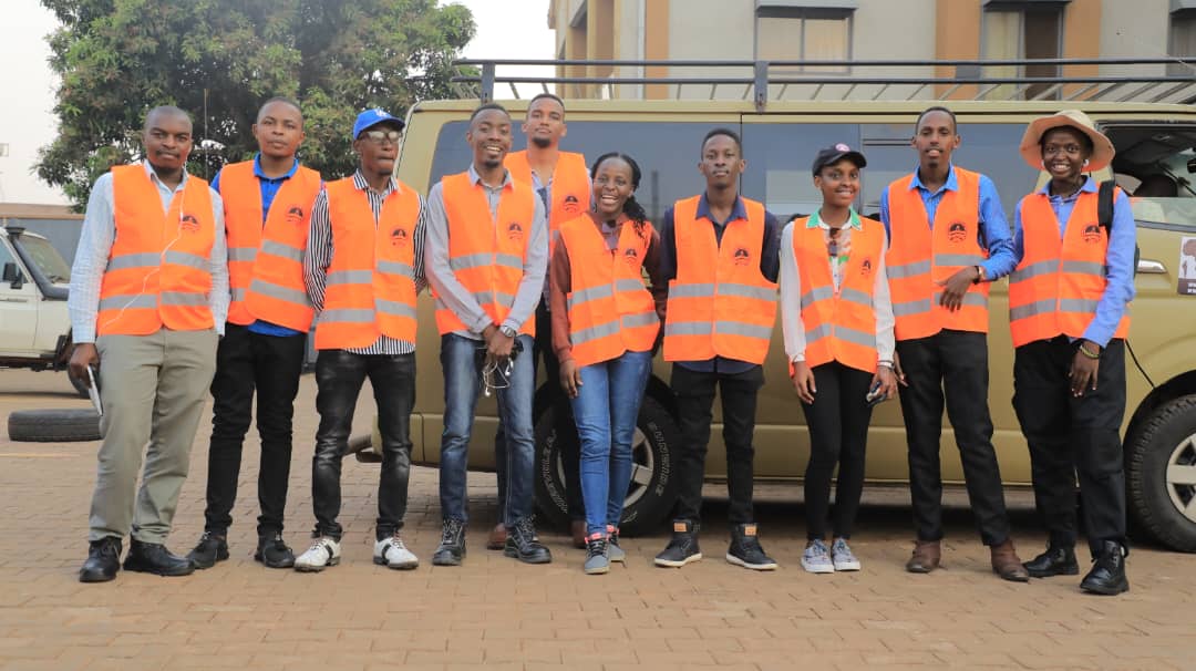 GardKayz's tweet photo. Day two of our #UCMPVISIT as the #90DaysOfOil winners has commenced. On our to Buriisa
With @UgandaChamber
@Cathiewabomba , @GofanSafaris https://t.co/eDOG85P44c