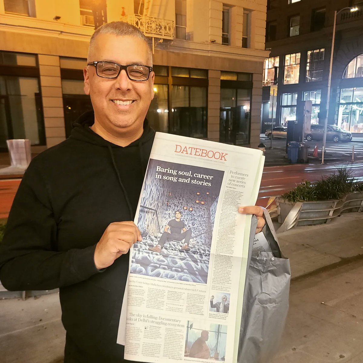 davidjchavez's tweet photo. Getting my cheesy on. First time I'm in the City the day something of mine is in print for the @sfchronicle @SFC_Datebook. Pic on Powell Street because, well, why not? 🤣 https://t.co/PC1KY90aAM