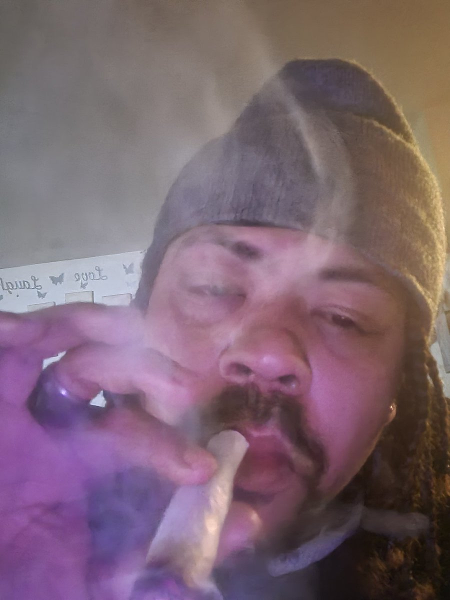 Heartbreakb2011's tweet photo. #highlife https://t.co/qPhSSlT8ps