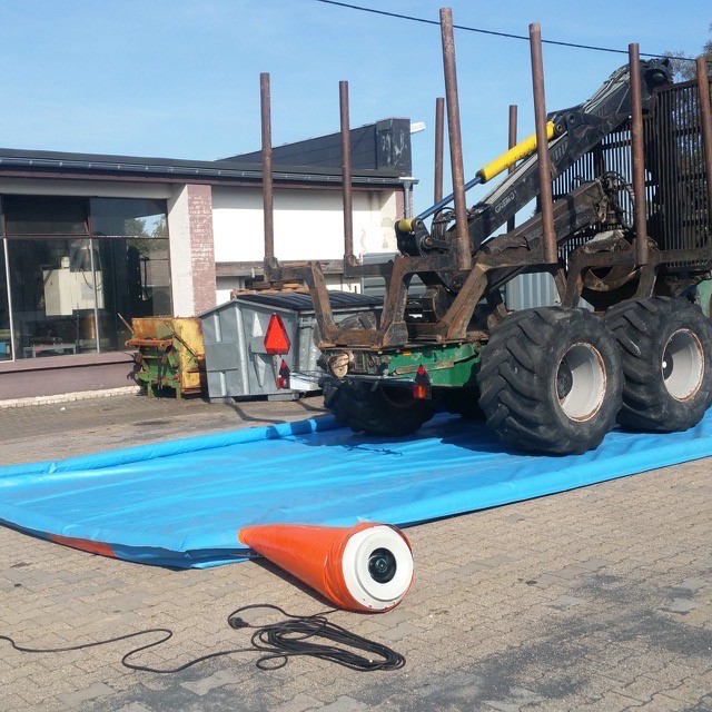 FarmersStore's tweet photo. https://t.co/zkhL7x2elZ
#forst #forstwirtschaft #wald #waldarbeit #forest #forsttechnik #landwirtschaft 🚜#nature #forstwirt #natur #nutzfahrzeuge #winterdienst #forestry #baumaschinen #holz #nfl 🚧🚧 https://t.co/hcWhXz7dLH