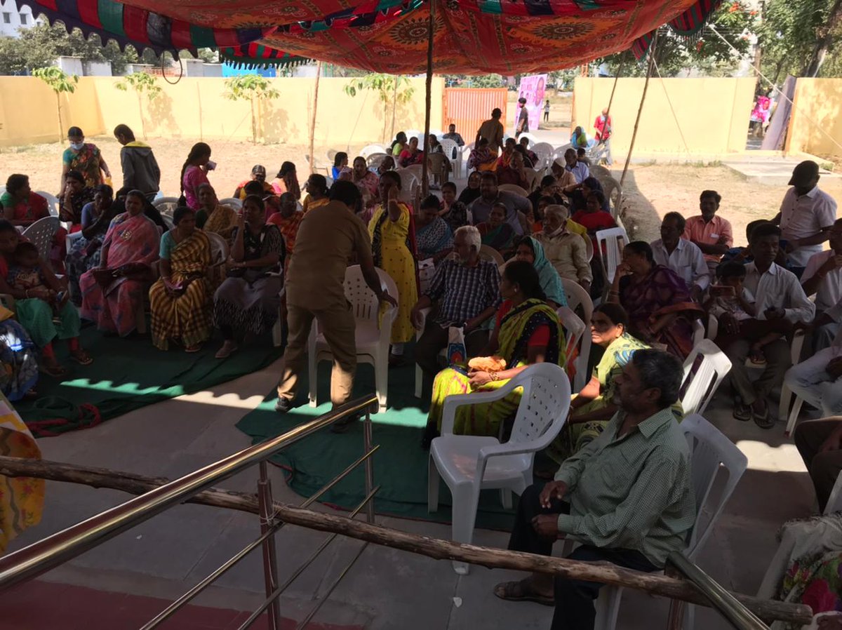 dc_dammaiguda's tweet image. Organized Kanti vellugu program in Dammaiguda municipality under Patana Pragathi Program #kantivellugu #dammaiguda #ktr @KTRBRS @cdmatelangana