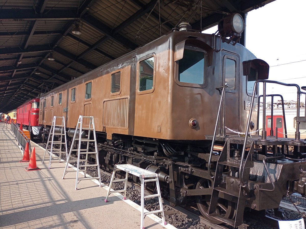 油絵（鉄道倉庫）F10 油絵（鉄道倉庫）F10