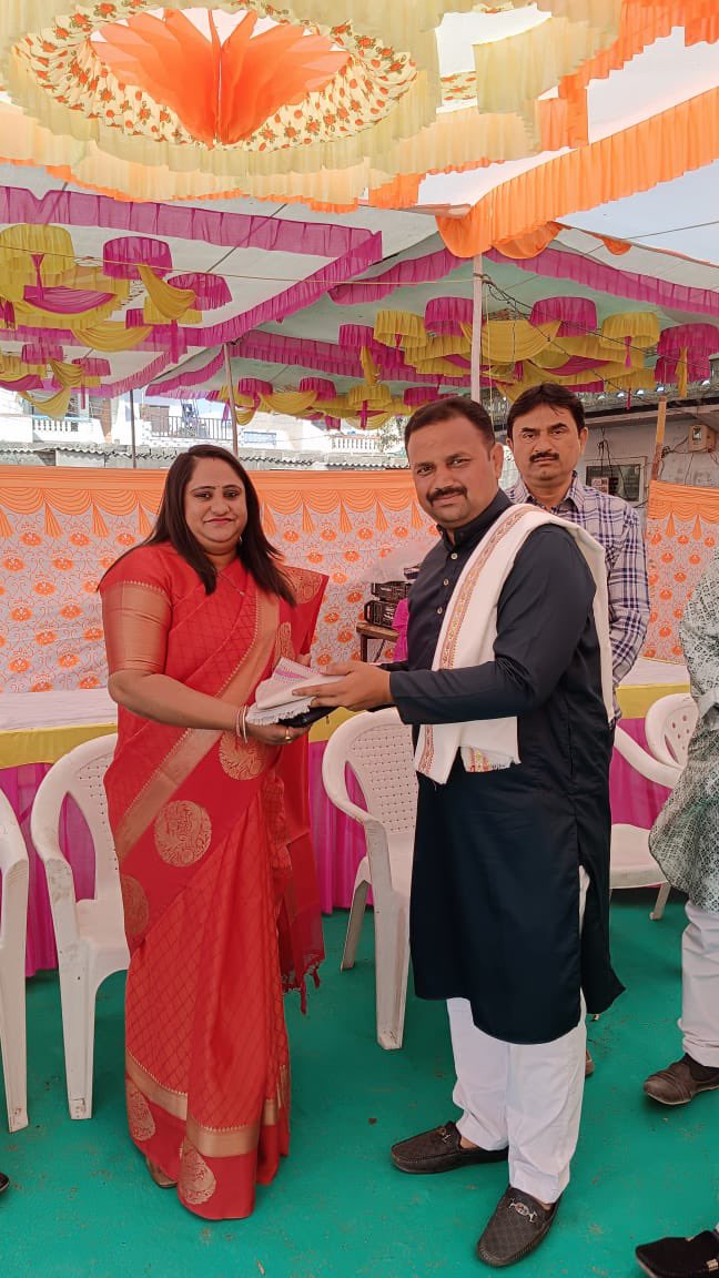 maltibenbjp's tweet photo. આજ રોજ પરમ પૂજ્ય શ્રી ધણીમાતંગ દેવ ની જન્મજયંતિ મહોત્સવ નિમિતે મહેશ્વરી સમાજ આદિપુર મધ્યે હાજરી આપી. #dhanimatangdev #janmjayanti https://t.co/zFVk84nSxx